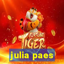 julia paes